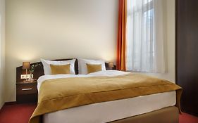 Novum Hotel Eleazar City Center 4*